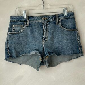 Sunday Best denim shorts. Non-distressed, zip fly, frayed edge. Size M (28-29)
